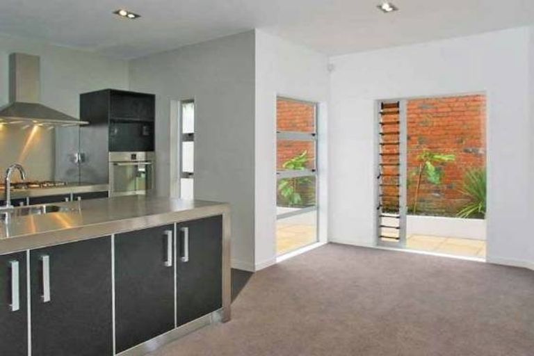 Photo of property in 18a Cashmere Avenue, Khandallah, Wellington, 6035