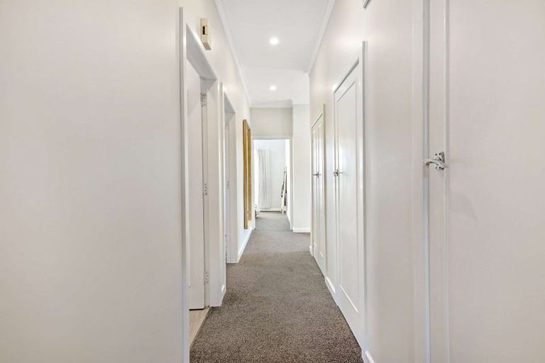 Photo of property in 221 Saint Leonards Avenue, Saint Leonards, Hastings, 4120