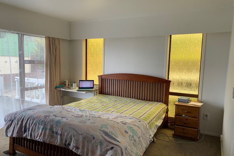 Photo of property in 20 Glencoe Road, Browns Bay, Auckland, 0630