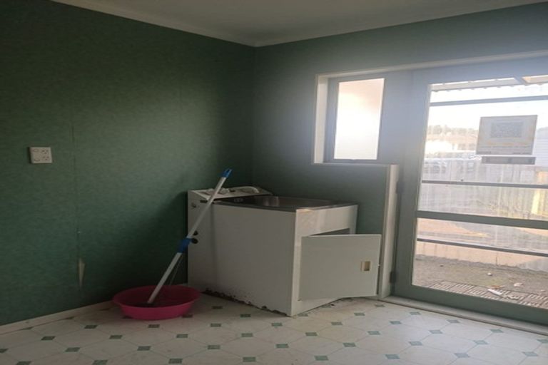 Photo of property in 98 Settlement Road, Papakura, 2110