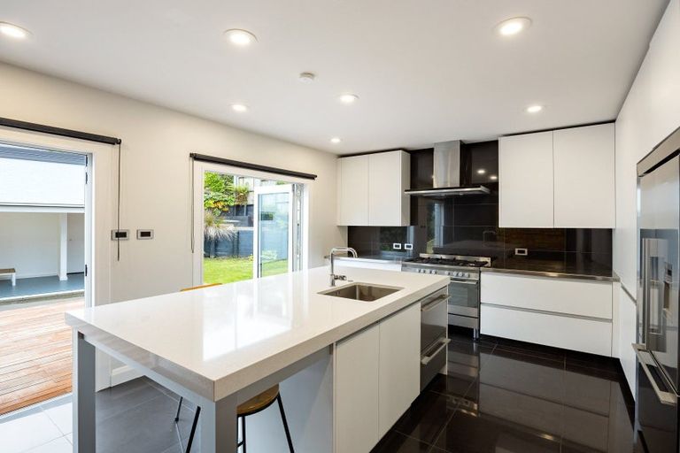 Photo of property in 2 Fairfield Road, Fairfield, Hamilton, 3214