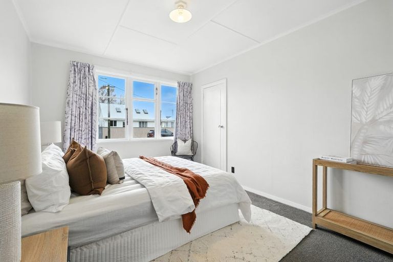 Photo of property in 30 Bateman Avenue, Bryndwr, Christchurch, 8053