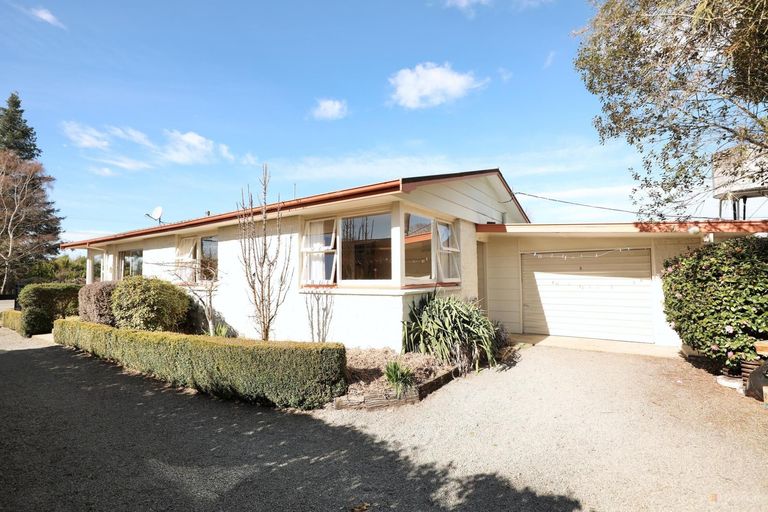 Photo of property in 69 Main North Road, Geraldine, 7930