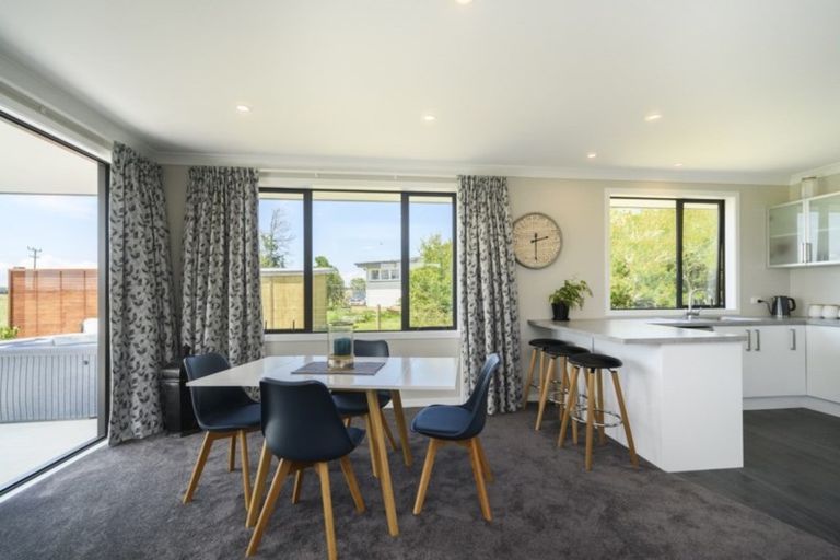 Photo of property in 6 George Street, Bulls, 4818