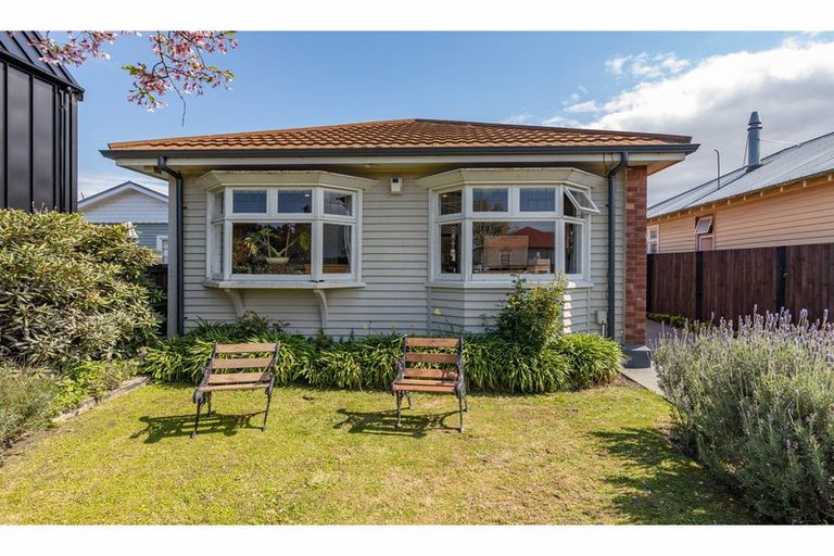 Photo of property in 105 Osborne Street, Waltham, Christchurch, 8011
