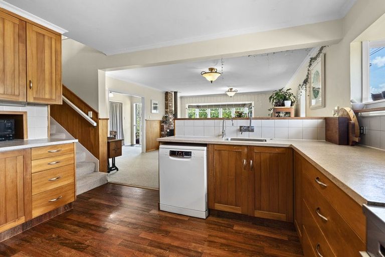 Photo of property in 4 Smith Road, Merrilands, New Plymouth, 4312