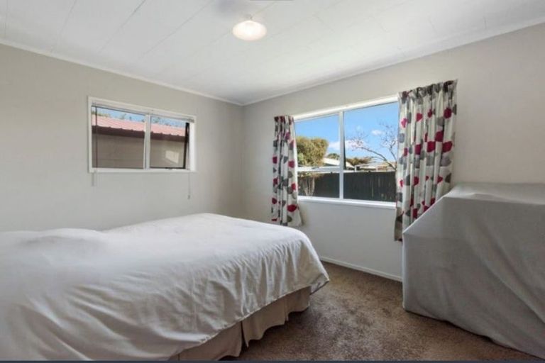 Photo of property in 2b Moorea Place, Mount Maunganui, 3116
