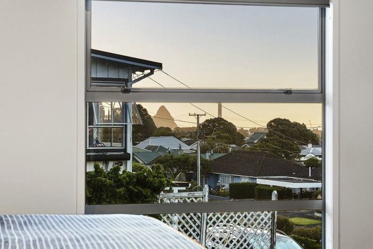 Photo of property in 67a Fulford Street, New Plymouth, 4310