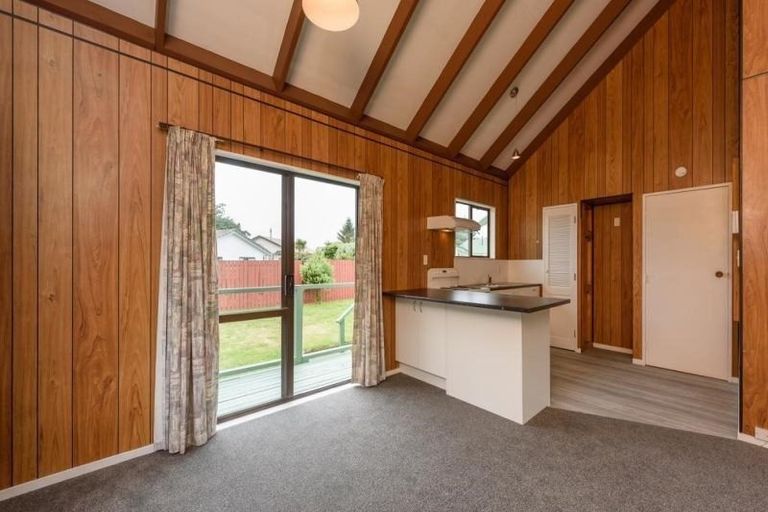 Photo of property in 77 Arawhata Road, Paraparaumu, 5032