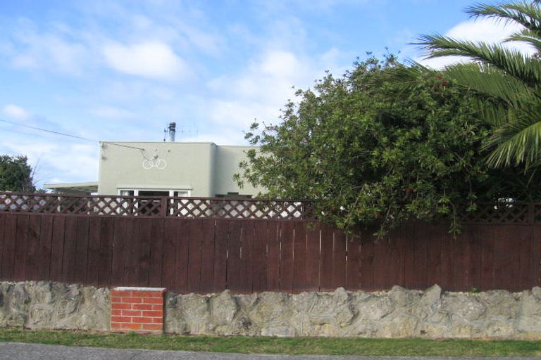 Photo of property in 8a Anderson Road, Taradale, Napier, 4112