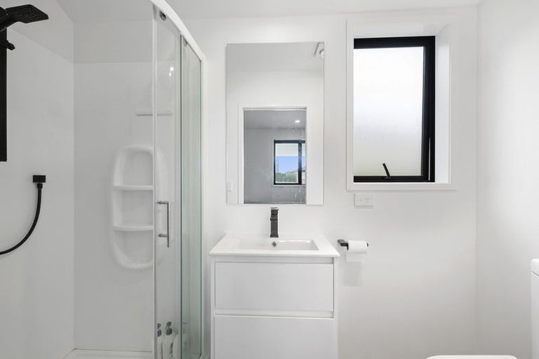 Photo of property in 6 Banks Street, Marfell, New Plymouth, 4310