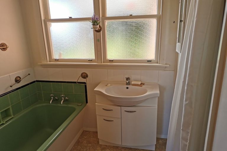 Photo of property in 70 Pine Avenue, Ebdentown, Upper Hutt, 5018