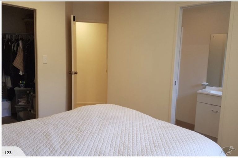 Photo of property in 26 William Gamble Drive, Greenhithe, Auckland, 0632