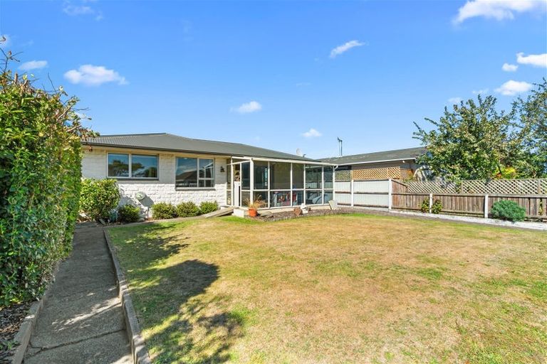 Photo of property in 13 Davidson Crescent, Hornby, Christchurch, 8042