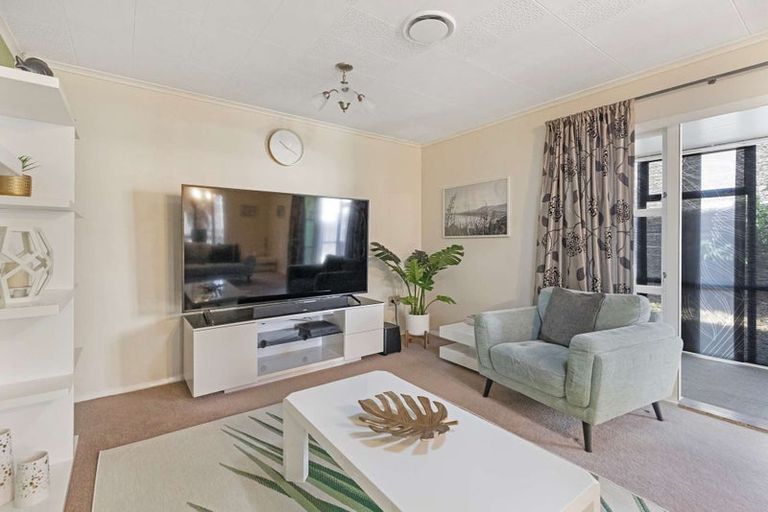 Photo of property in 39 Kennedy Drive, Levin, 5510