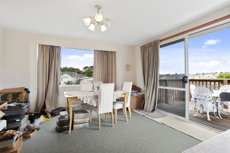 Photo of property in 6 Glass Road, Mount Roskill, Auckland, 1041