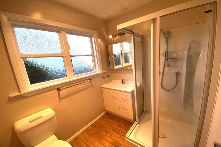 Photo of property in 30 Christian Street, Bryndwr, Christchurch, 8053