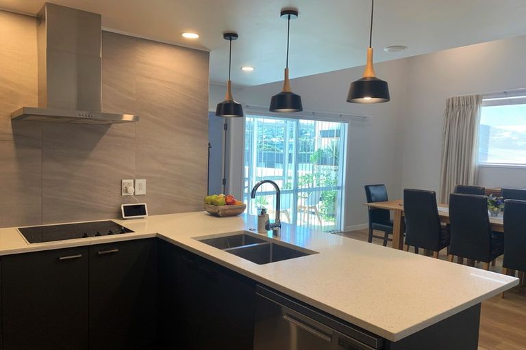 Photo of property in 1/9 Broderick Road, Johnsonville, Wellington, 6037