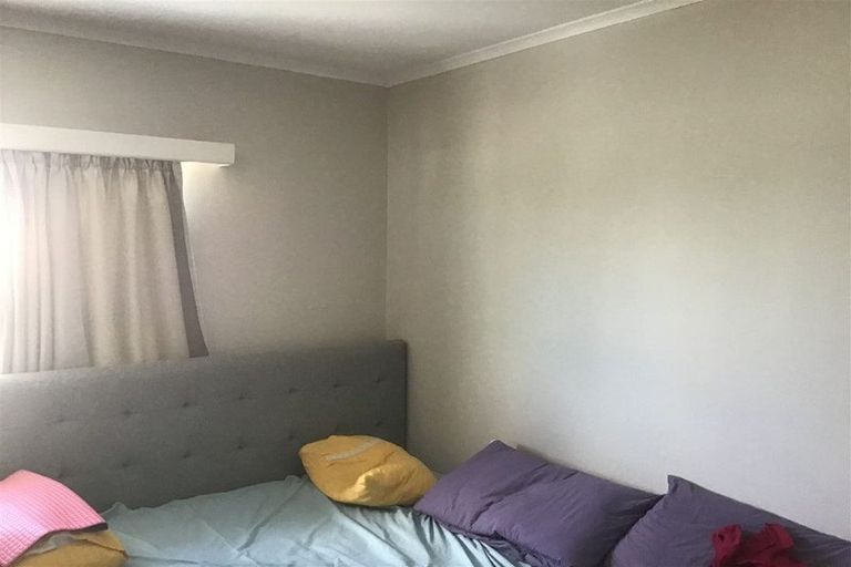 Photo of property in 40a Peach Road, Glenfield, Auckland, 0629