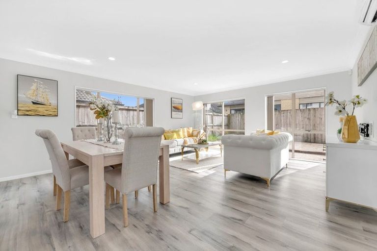 Photo of property in 97 Baverstock Road, Flat Bush, Auckland, 2016