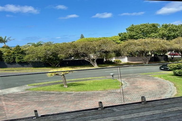 Photo of property in 1 Manaia Place, Mairangi Bay, Auckland, 0630