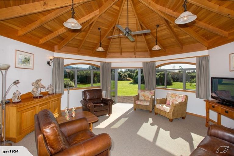 Photo of property in 80 Patons Rock Road, Patons Rock, Takaka, 7182