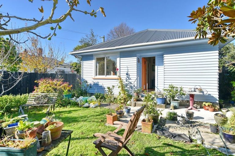 Photo of property in 113 Hawford Road, Opawa, Christchurch, 8023