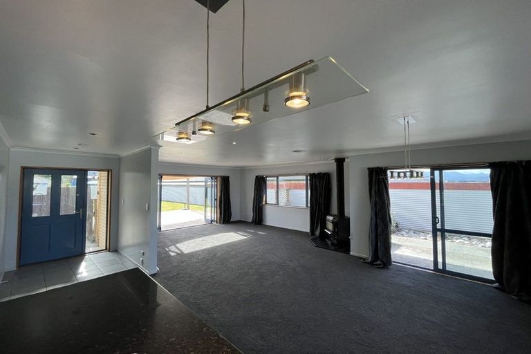 Photo of property in 4 Pukaki Avenue, Ngahere, Dobson, 7872