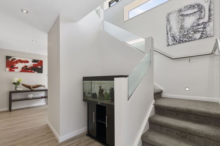 Photo of property in 4 Rock Isle Road, Torbay, Auckland, 0630