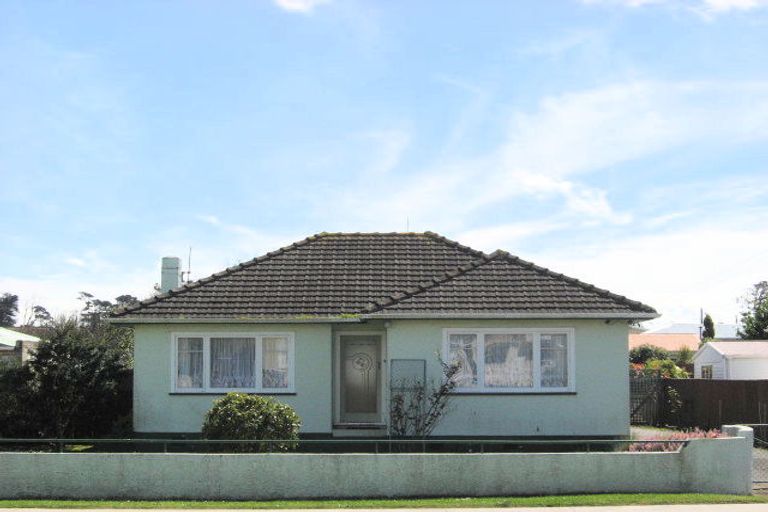 Photo of property in 82 Puriri Street, Gonville, Whanganui, 4501