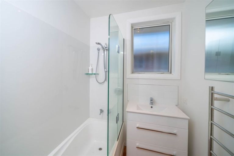 Photo of property in 4 Roswell Place, Islington, Christchurch, 8042