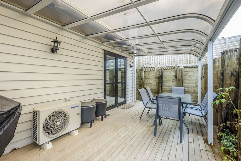 Photo of property in 22 Selwyn Downs Lane, Opaheke, Papakura, 2113