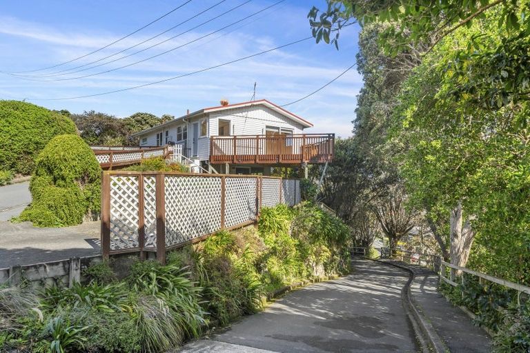 Photo of property in 10 Greenview Way, Miramar, Wellington, 6022