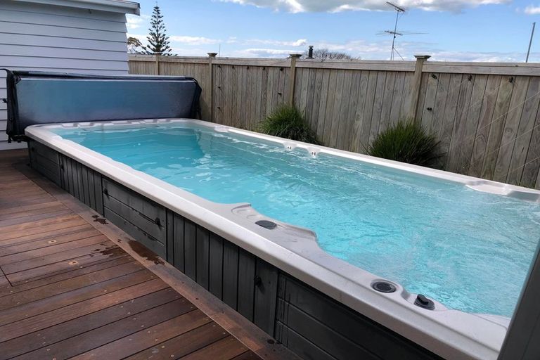 Photo of property in 68 Udys Road, Pakuranga, Auckland, 2010