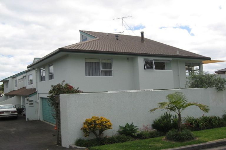 Photo of property in 1/6 Brown Street, Manly, Whangaparaoa, 0930