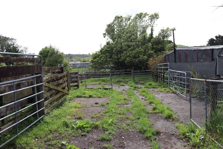 Photo of property in 1060 Mountain Road, Waiongana, Inglewood, 4389