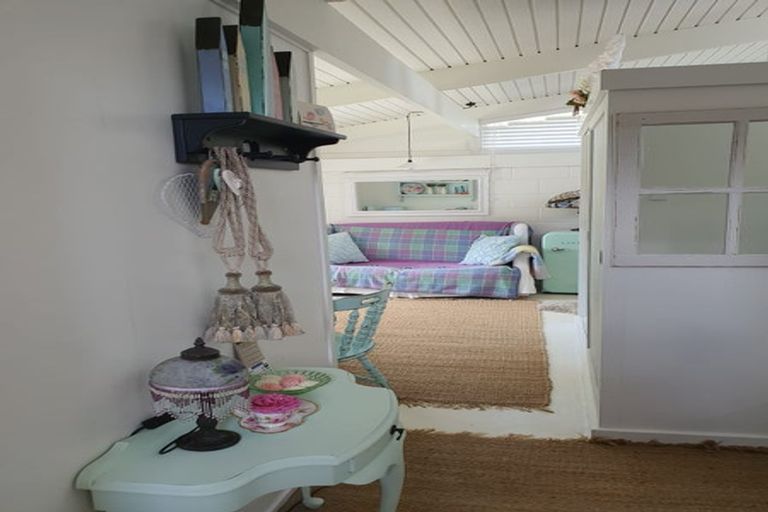 Photo of property in 44 Napier Road, Havelock North, 4130