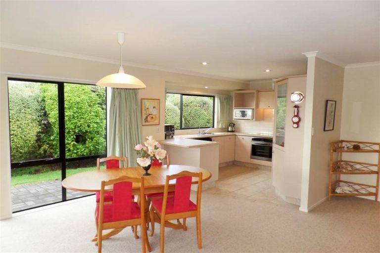 Photo of property in 6 Hawk Place, Welcome Bay, Tauranga, 3112