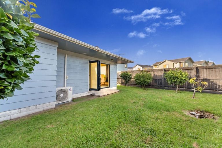 Photo of property in 2/48 Tabitha Crescent, Henderson, Auckland, 0612
