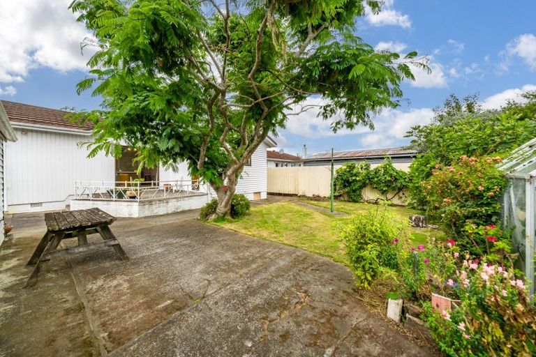 Photo of property in 23 Routley Crescent, Elderslea, Upper Hutt, 5018