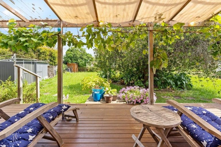 Photo of property in 56 Ngataringa Road, Devonport, Auckland, 0624