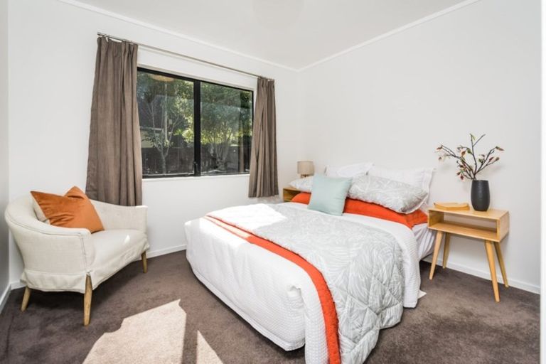 Photo of property in 6/23b View Road, Glenfield, Auckland, 0627