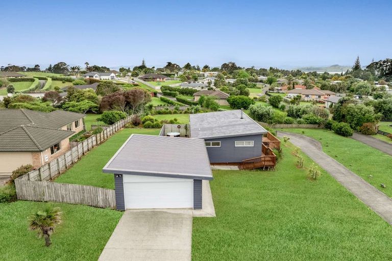 Photo of property in 24 Omana Avenue, Shelly Beach, Helensville, 0874