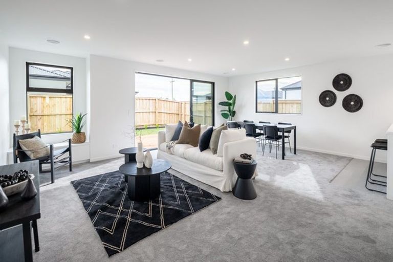 Photo of property in 28 Privet Way, Rolleston, 7678