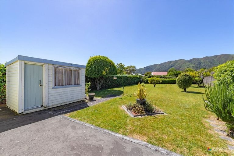 Photo of property in 154 Randwick Road, Moera, Lower Hutt, 5010
