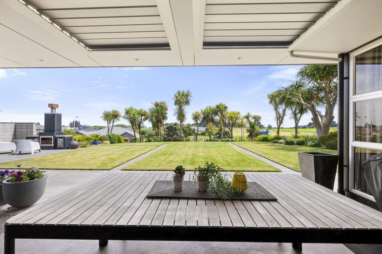 Photo of property in 12 Sampson Avenue, Waiwhakaiho, New Plymouth, 4312