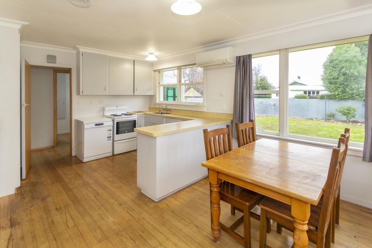 Photo of property in 23 Arthur Street, Holmes Hill, Oamaru, 9401
