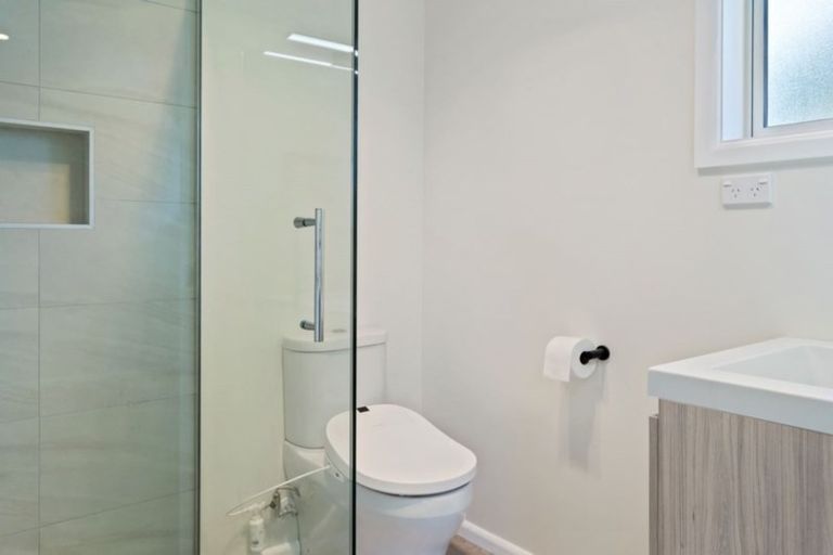 Photo of property in 11 Shaftesbury Street, Avonhead, Christchurch, 8042