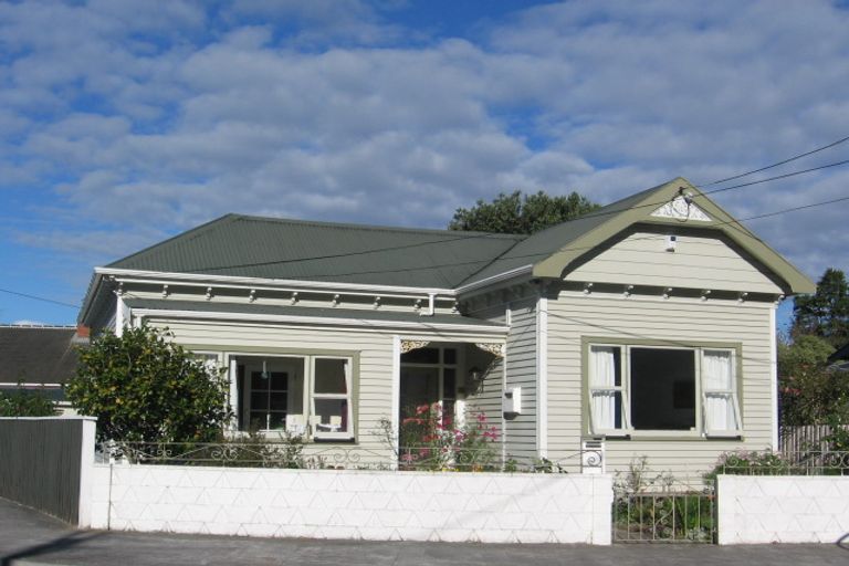 Photo of property in 32 Riddlers Crescent, Petone, Lower Hutt, 5012