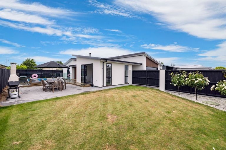 Photo of property in 7 Picadilly Avenue, Casebrook, Christchurch, 8051